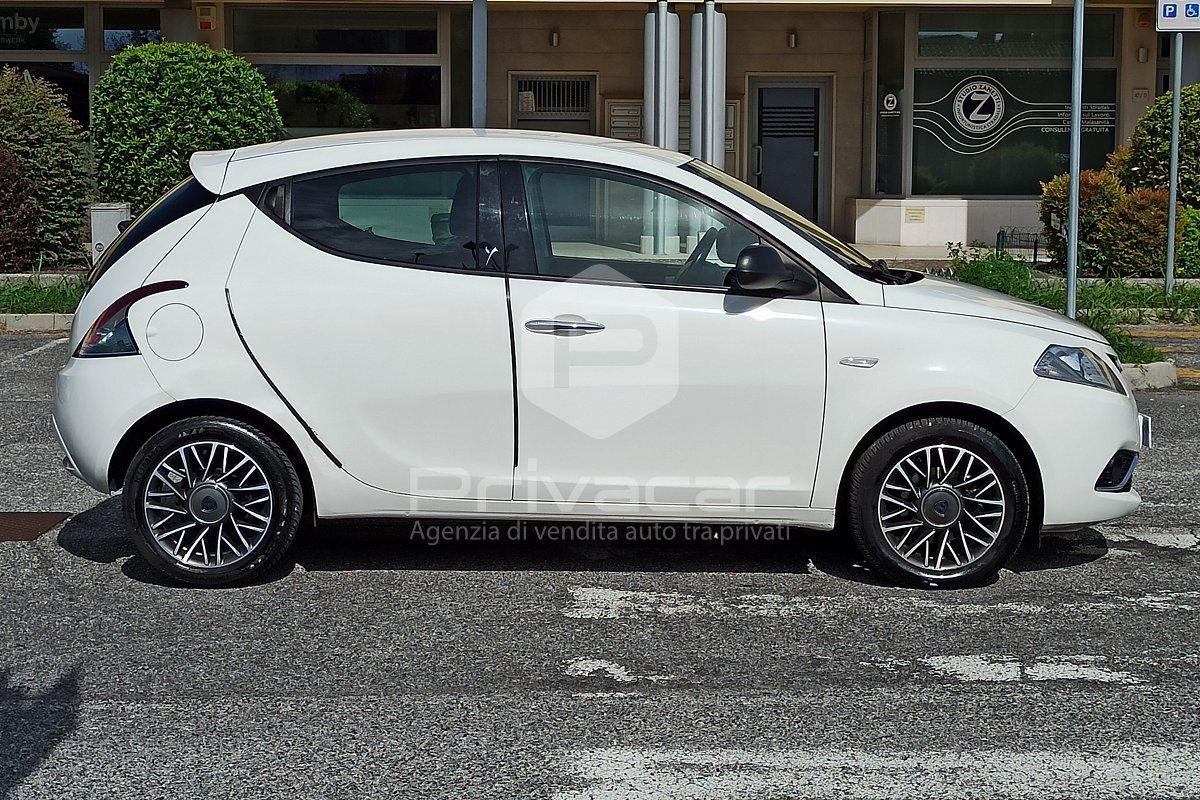 LANCIA Ypsilon 1.3 MJT 16V 95 CV 5 porte S&S Silver