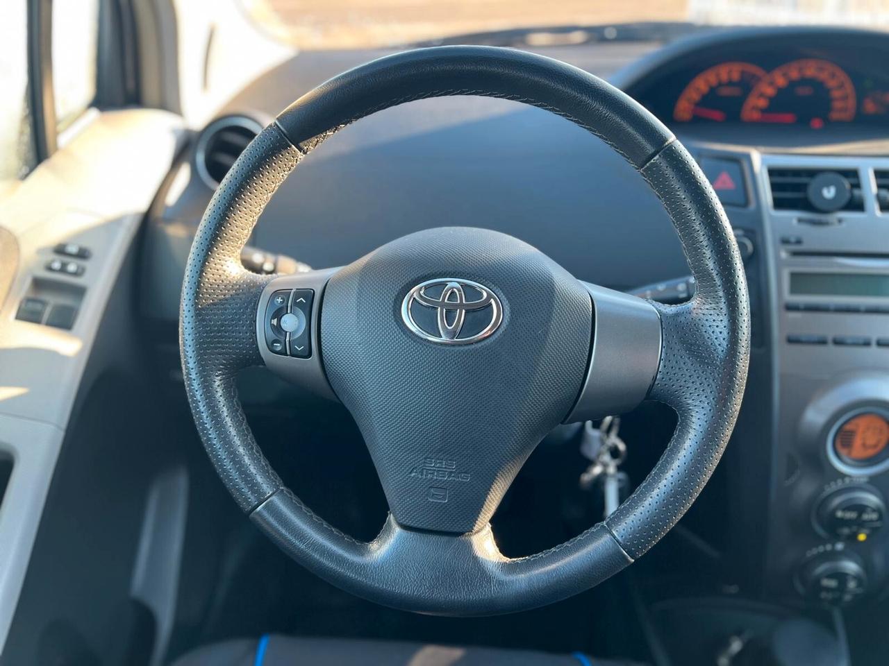 Toyota Yaris 1.3 5 porte Sol