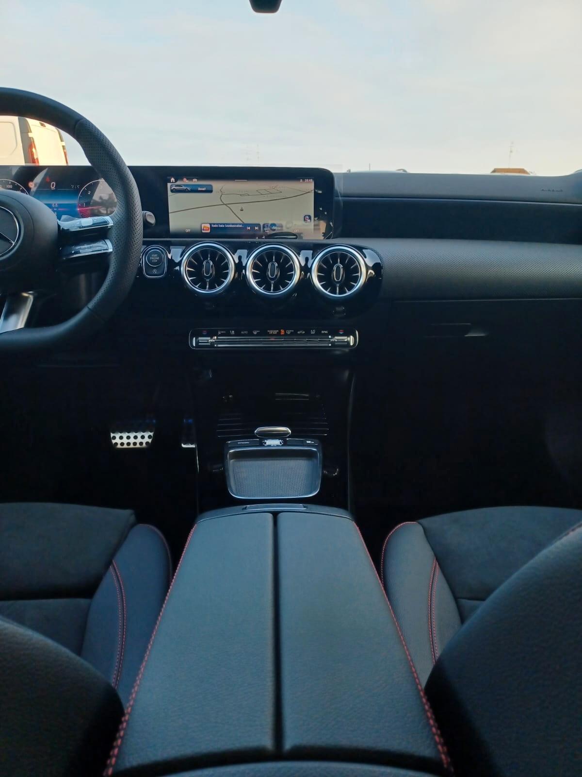 Mercedes-benz A 200 d Automatic AMG Line Premium