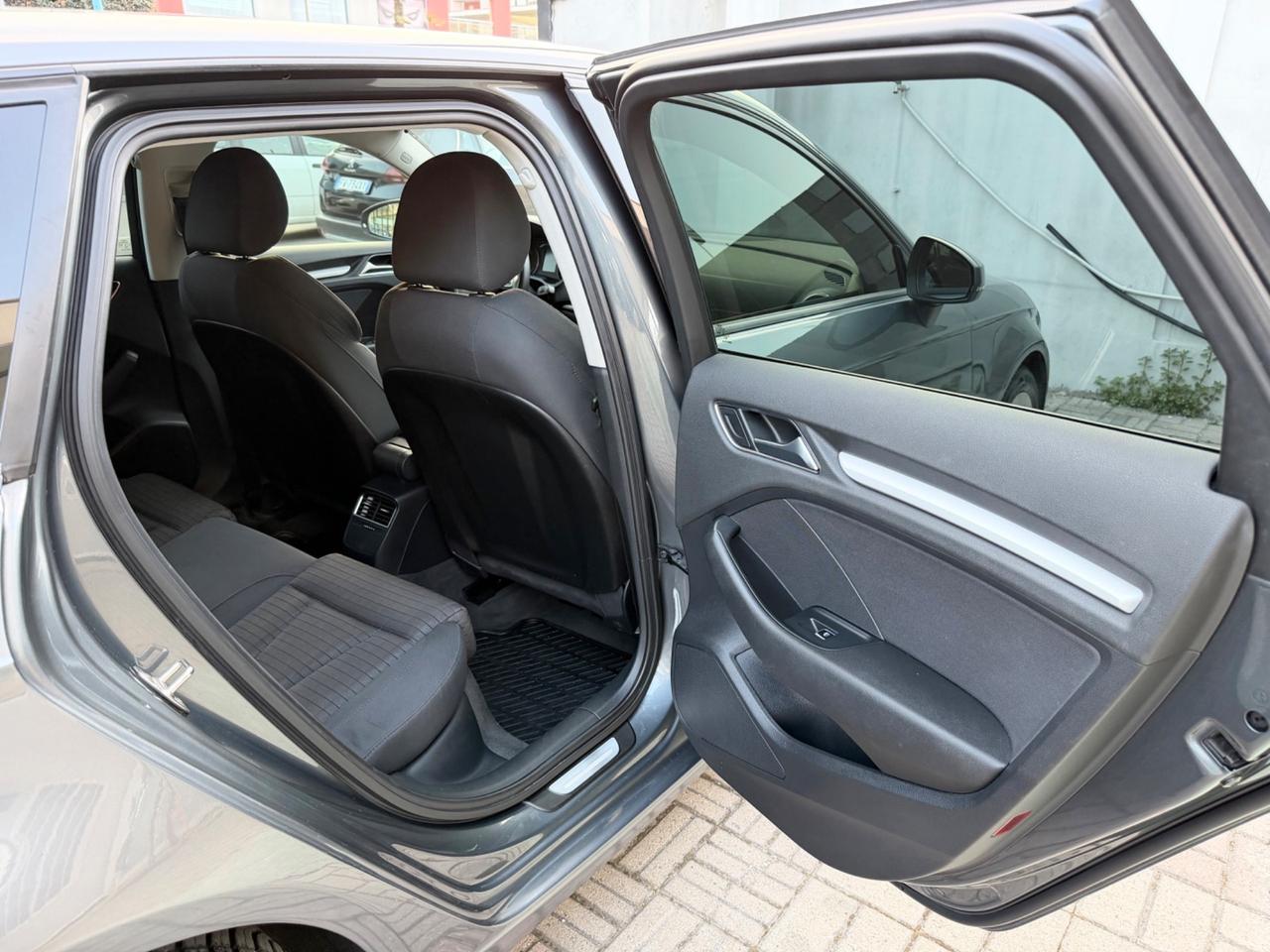 Audi A3 Sportback 1.6 TDI Ambition - GARANZIA