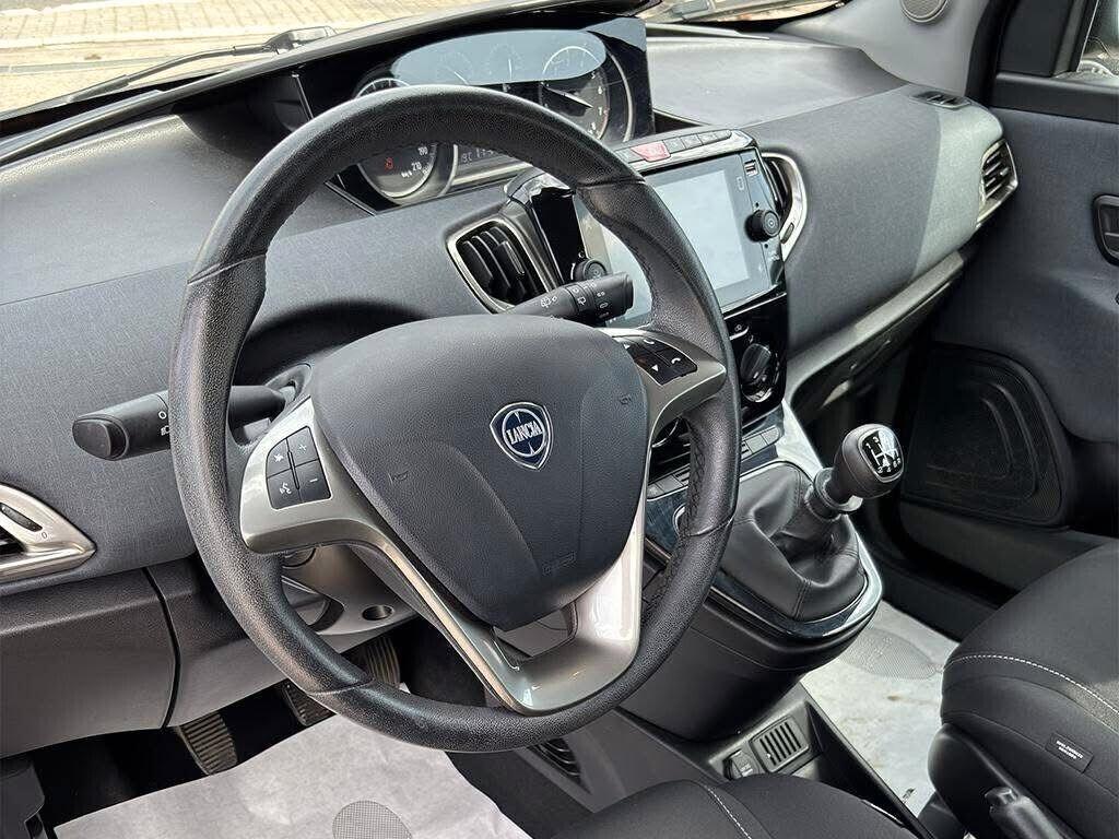 Lancia Ypsilon 1.0 FireFly 5 porte S&S Hybrid Ecochic Gold IN PROMO