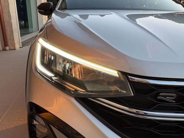 VOLKSWAGEN Taigo 1.0 TSI 110 CV DSG R-Line TETTO APR/PAN