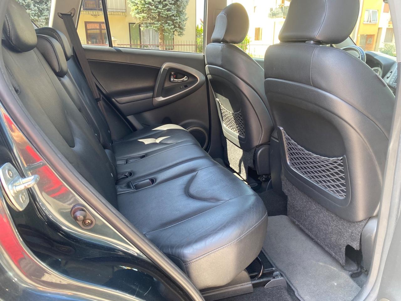 Toyota RAV 4 RAV4 2.2 D-4D 177 CV Luxury