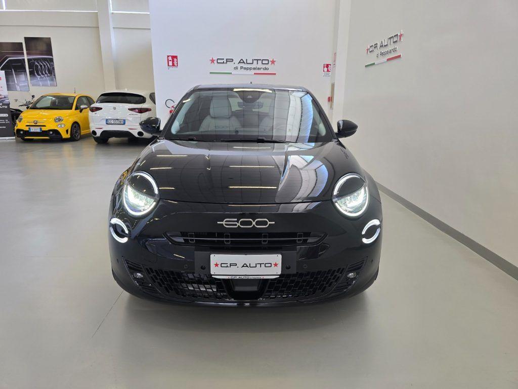 Fiat 600 Hybrid DCT MHEV La Prima