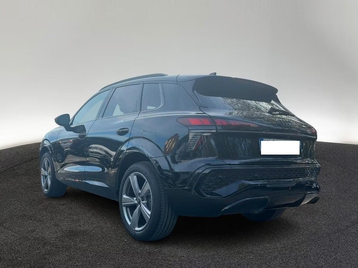 Audi Q3 S-Line Nero TDI LED+ NAVI TECH NUOVO MODELLO