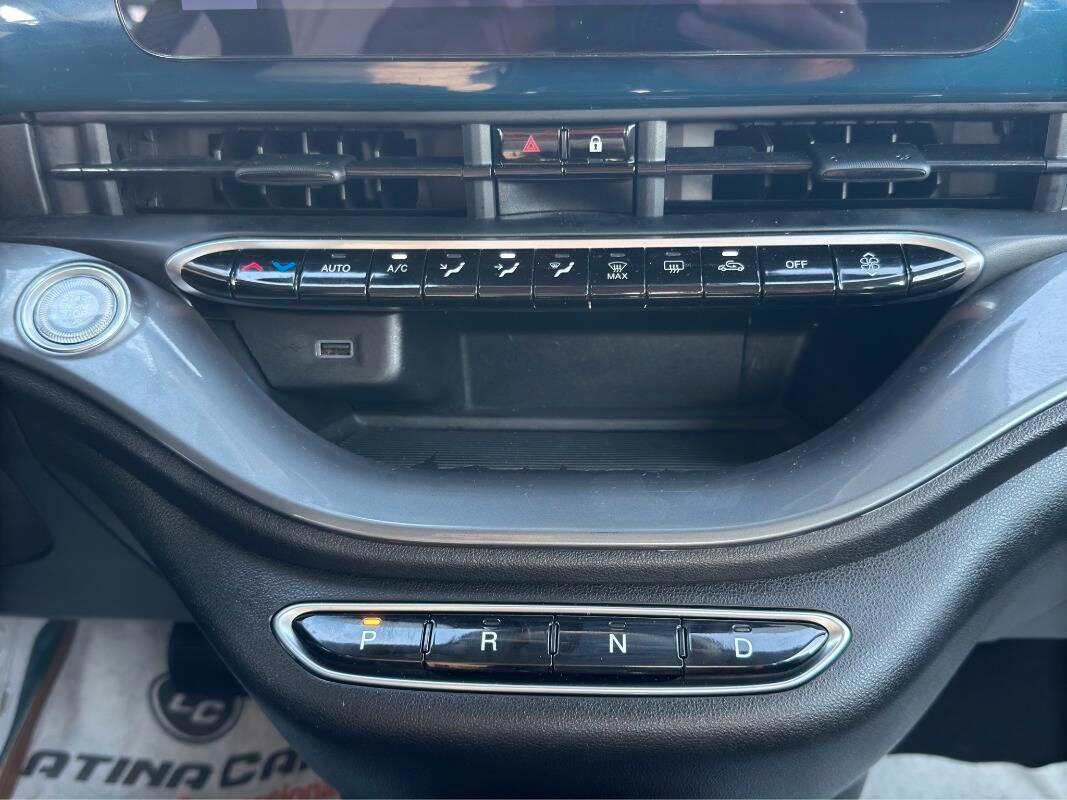 Fiat 500e 3+1 42 kWh Icon CON CARPLAY