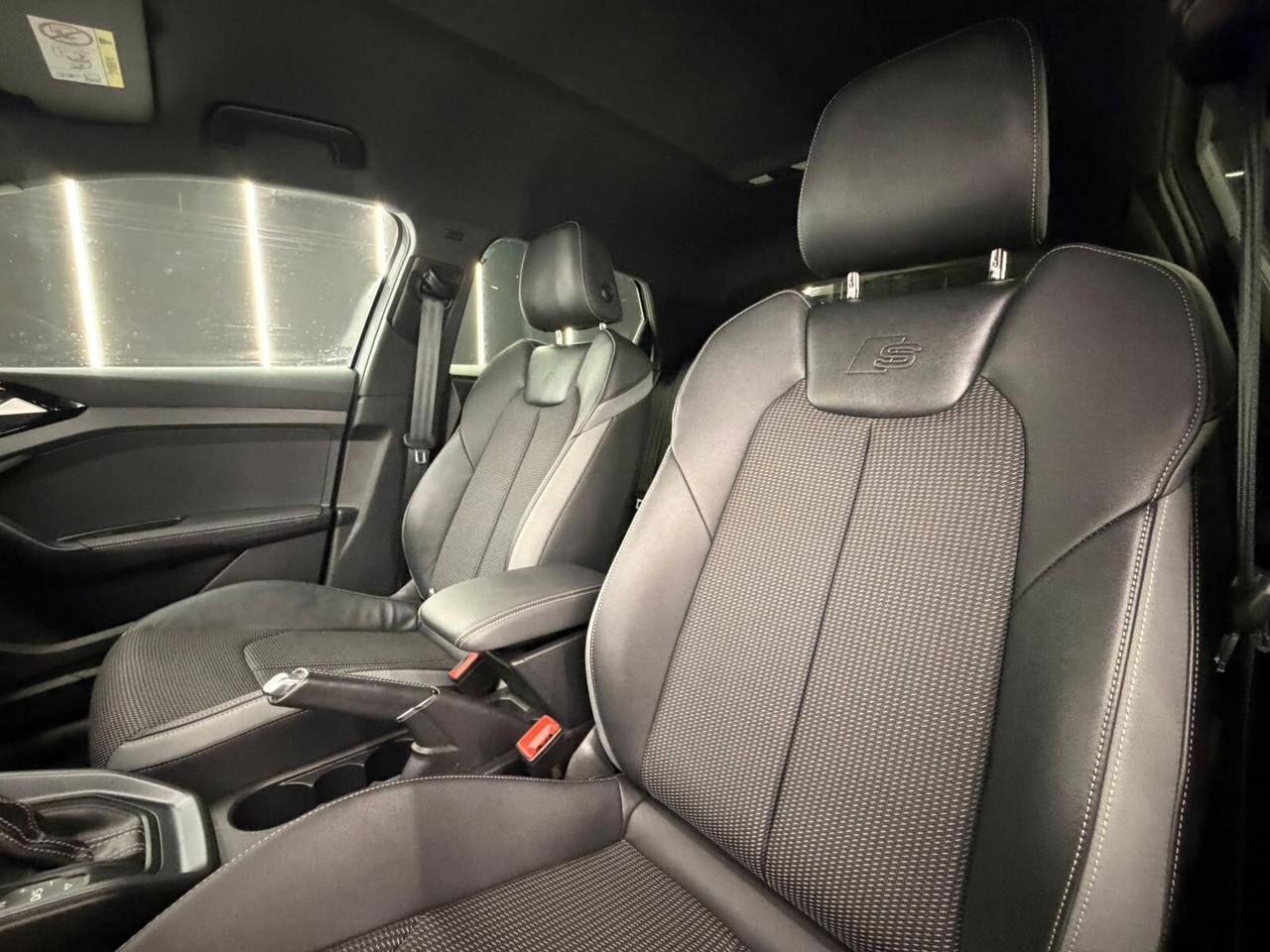 Audi A1 3XS LINE-S TRONIC-110CV-NEOPATENTATI-AUTOMATICA-KM CERTIFICATI-12MESI GARANZIA-PERMUTE