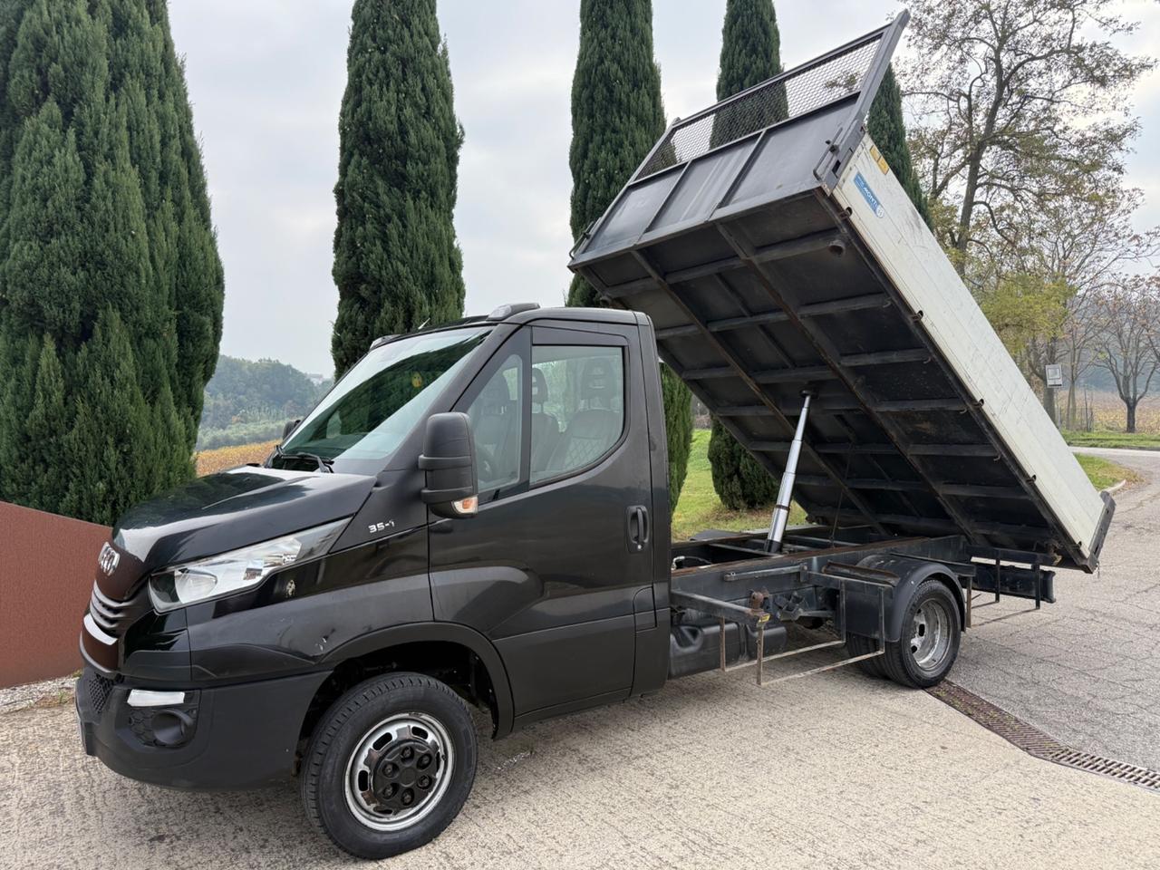 IVECO DAILY 35C18 RIBALTABILE TRILATERALE