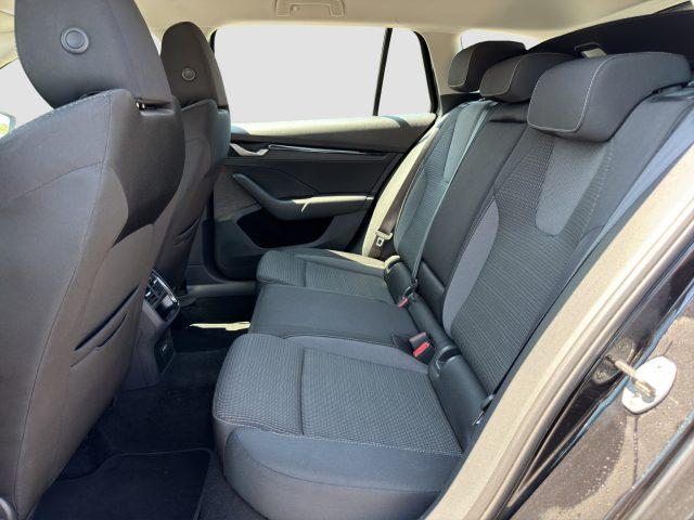 SKODA Octavia Octavia 2.0 TDI 150 CV DSG Wagon Executive