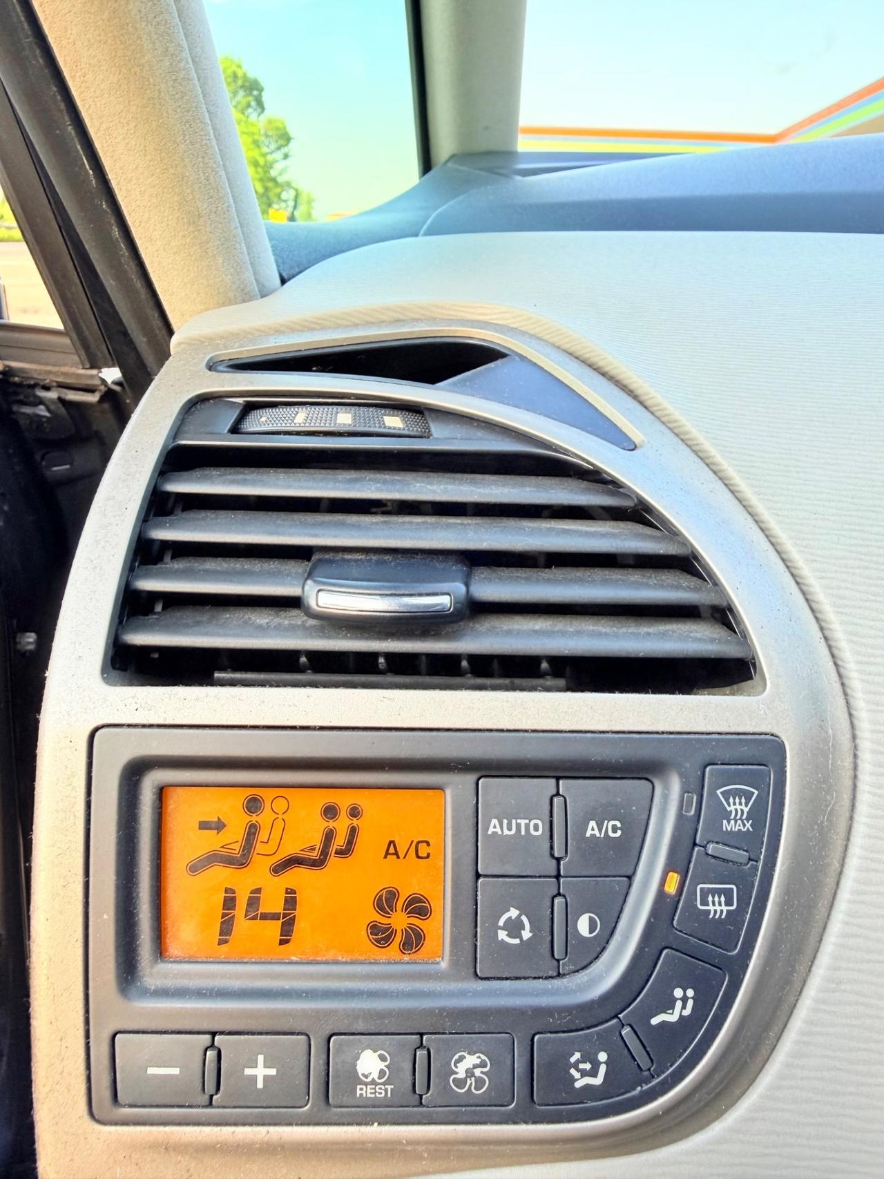 Citroen C4 Picasso 1.6 HDi 110 FAP CMP6 Elegance