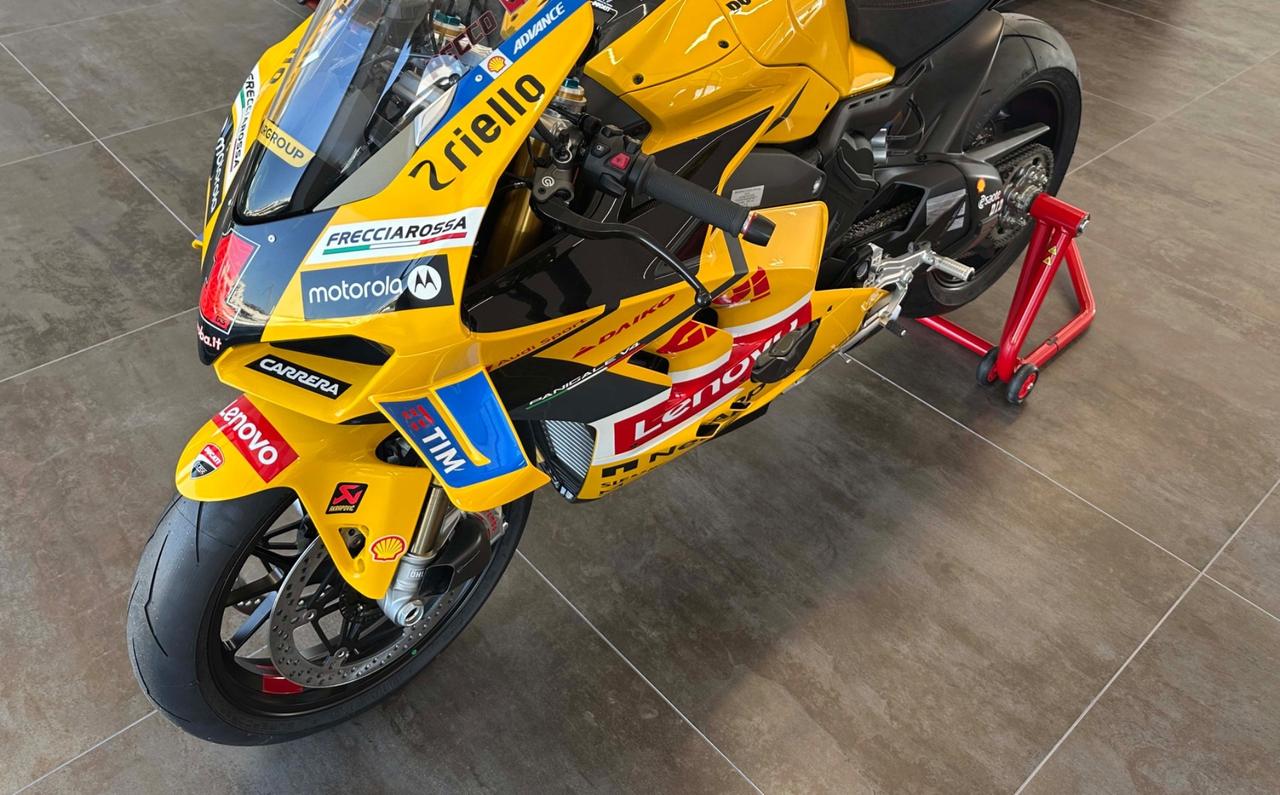Ducati Panigale V4 BAGNAIA 2023 World Champion Replica - n. 74 di 263