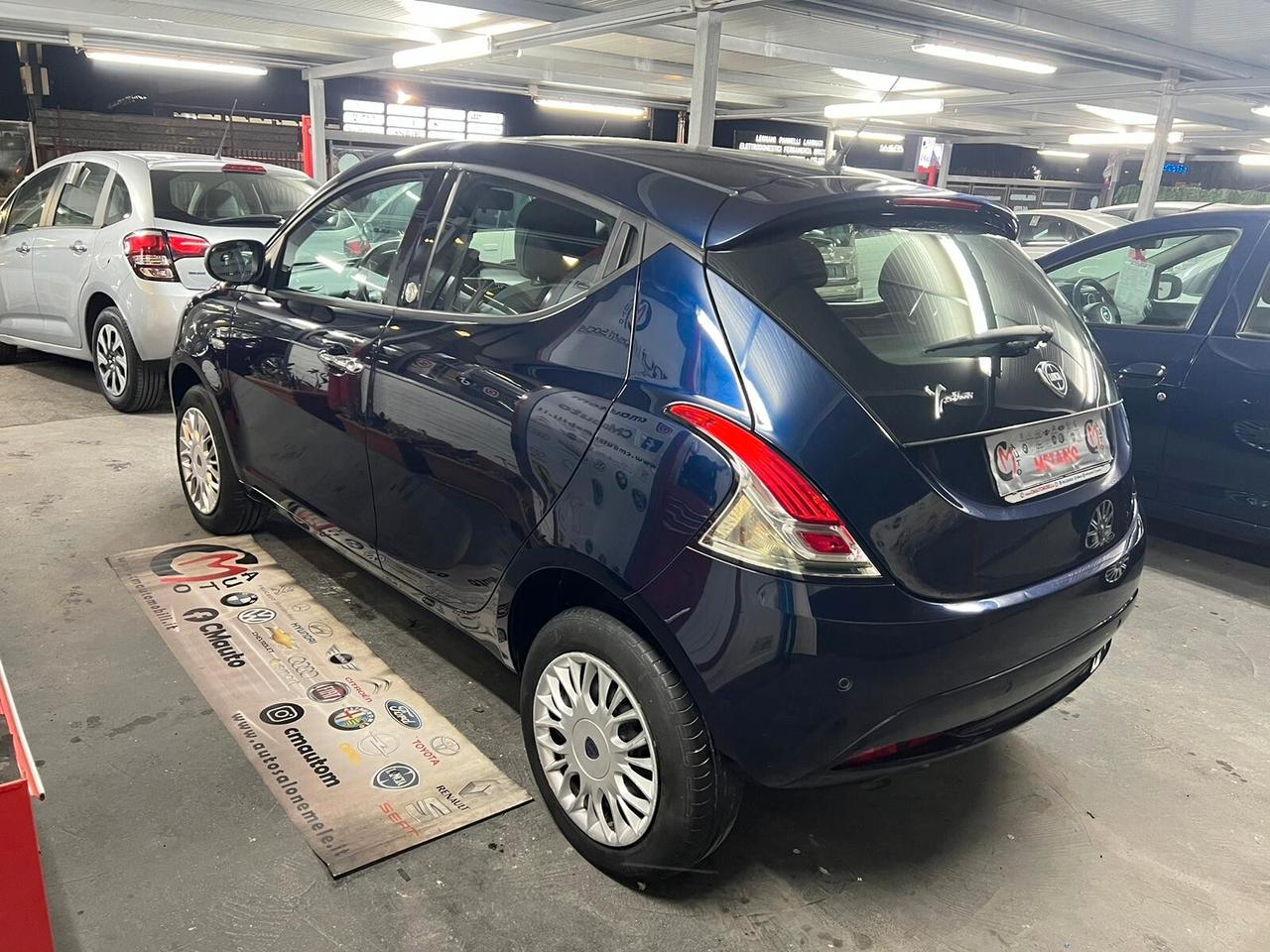 Lancia Ypsilon 0.9 TwinAir 85 CV 5 porte Metano Ecochic Platinum