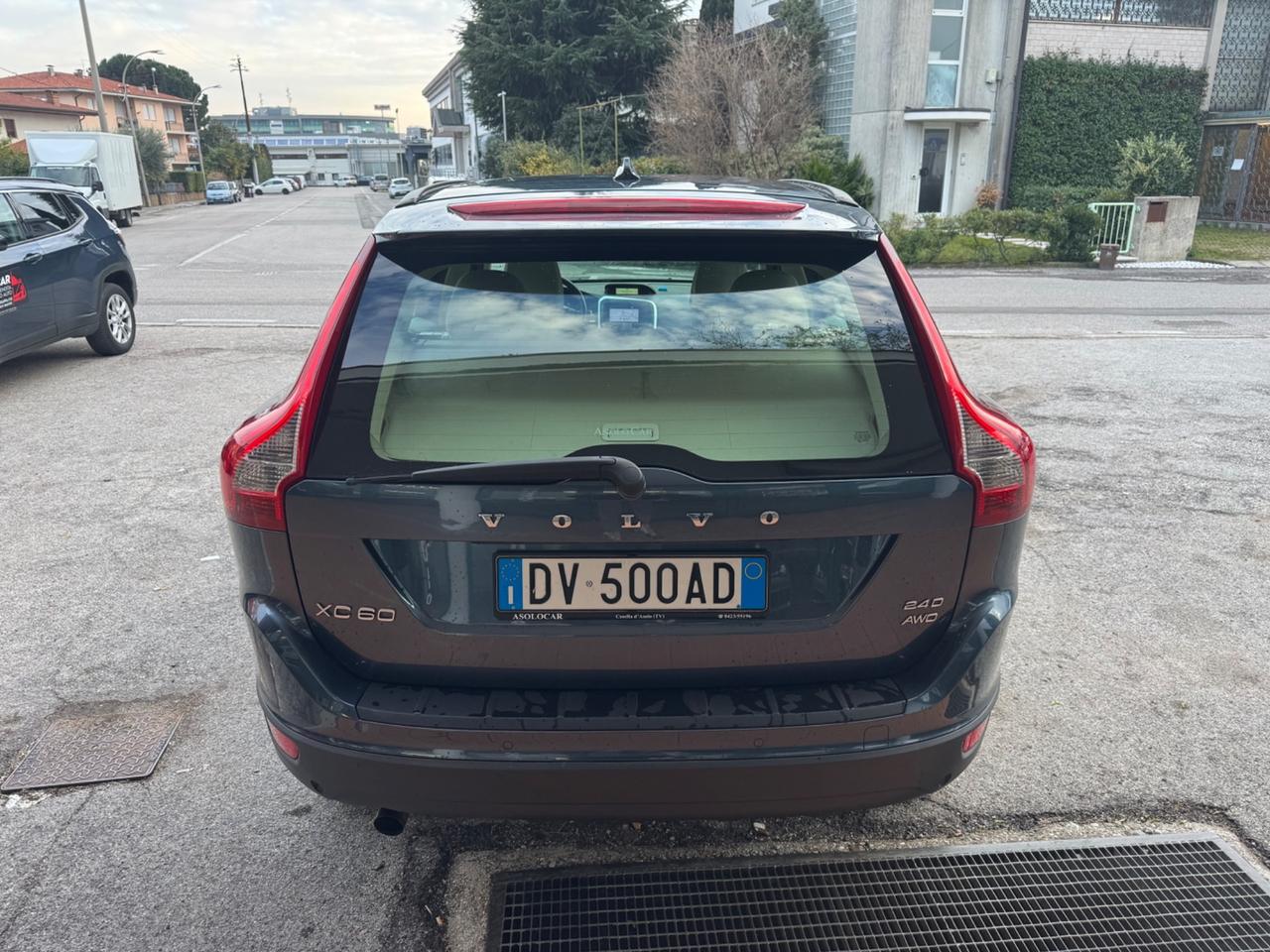 Volvo XC 60 XC60 2.4 D 163 CV AWD Geartronic Kinetic