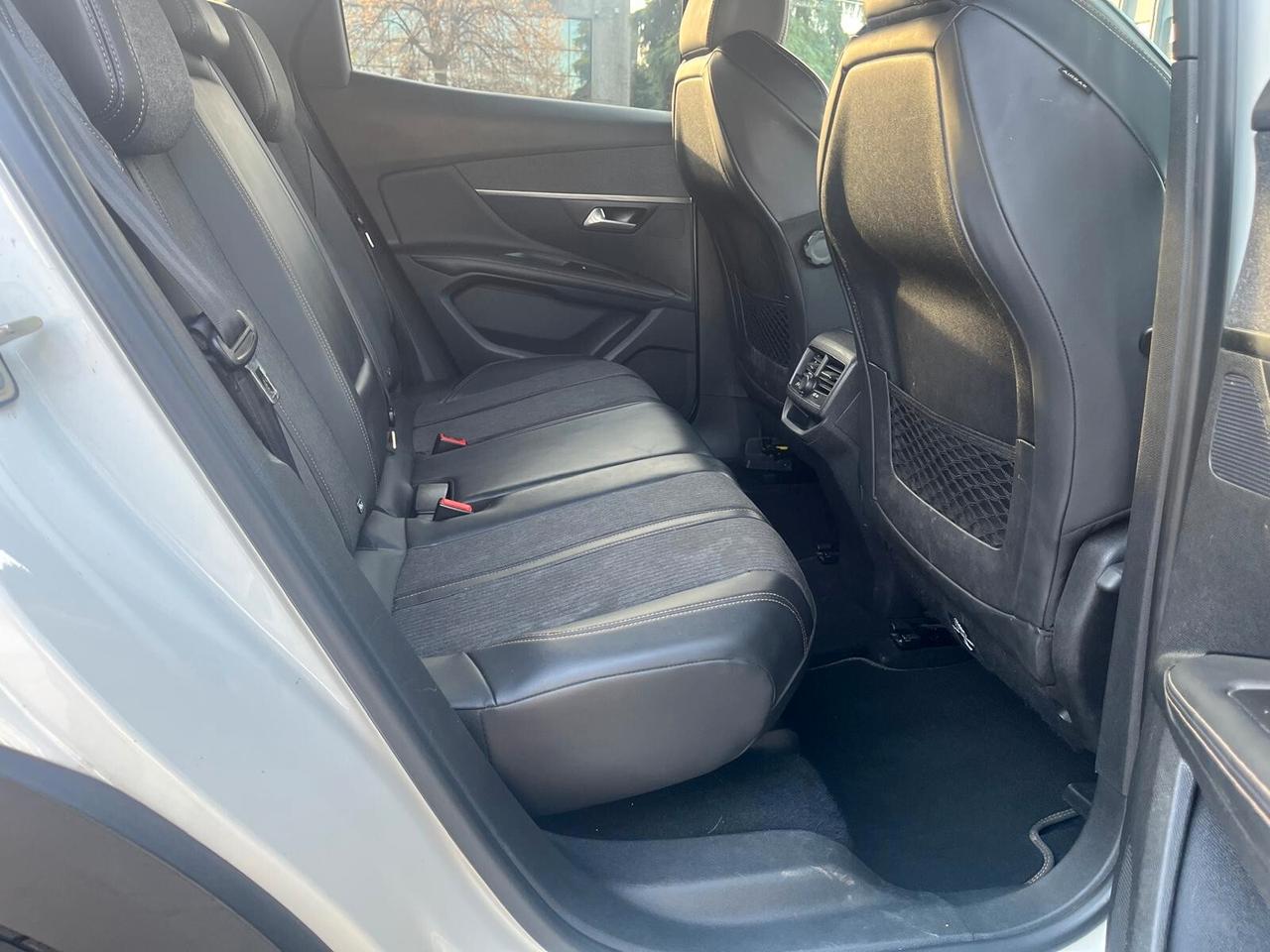 Peugeot 3008 BlueHDi 130 S&S Allure