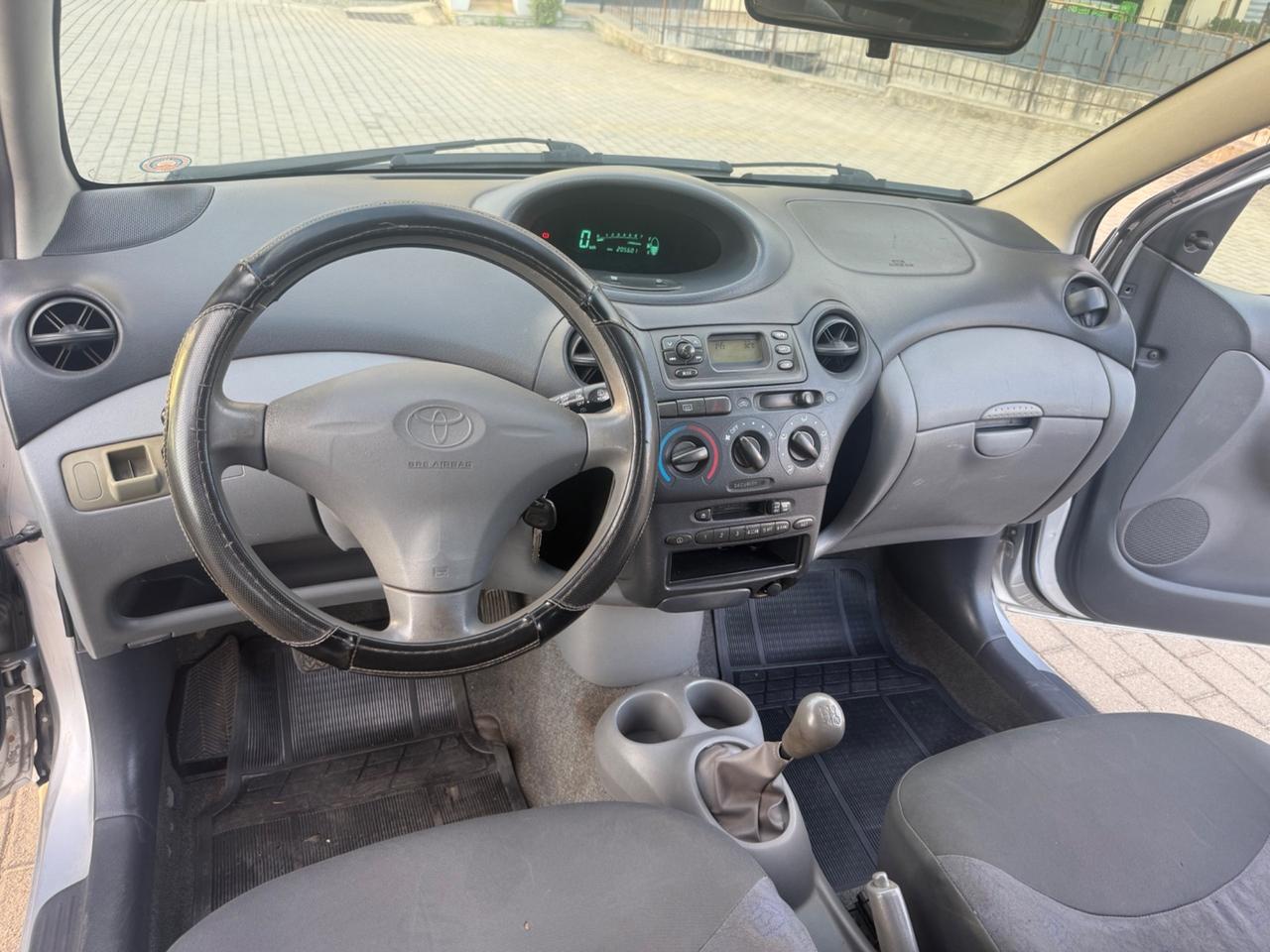 Toyota Yaris 1.0i 16V cat 3 porte
