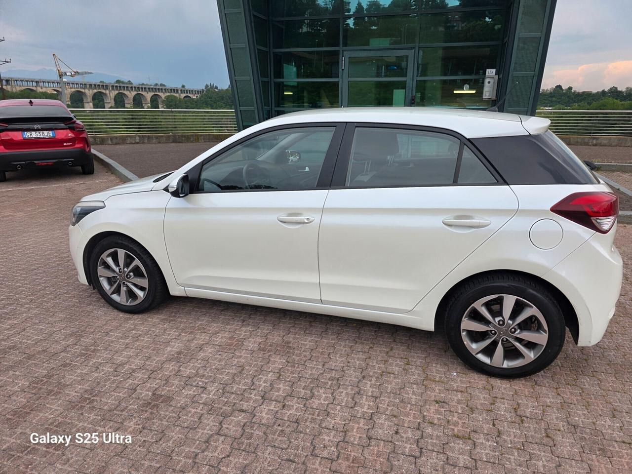 hyundai i20 1.2 valutiamo usato