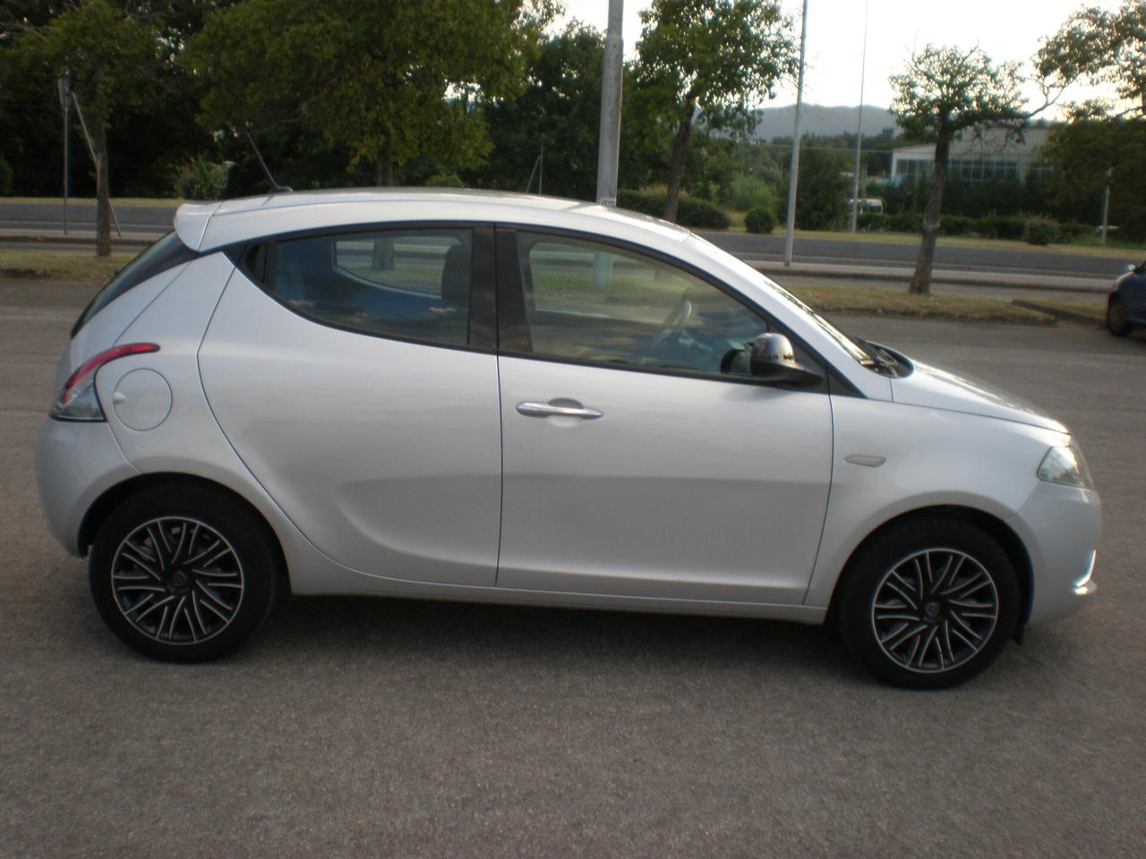 Lancia Y 1.2, pochi km, “LEGGERE BENE ANNUNCIO”