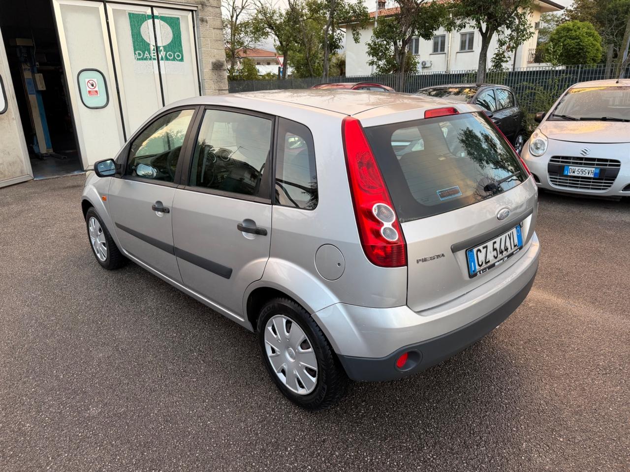 Ford Fiesta 1.2 5p. Ghia - 2006 - 67.000km Neop.