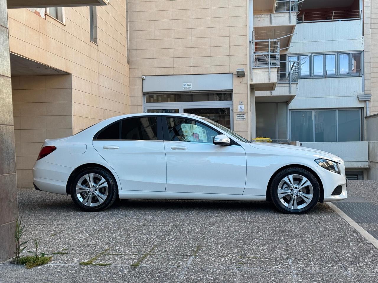 Mercedes-benz C 180 BlueTEC 1.6 Automatic Executive 115 cv