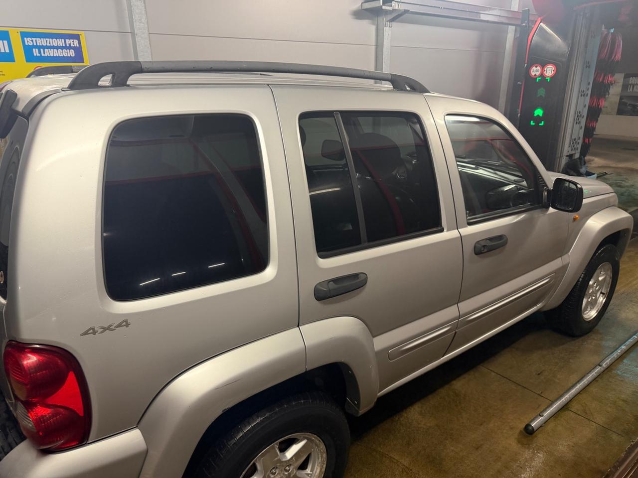 Jeep Cherokee 2.5 CRD Limited 4x4 gancio traino