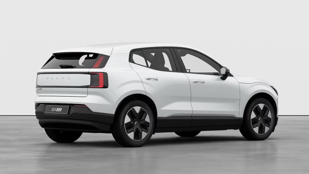 VOLVO EX30 Core P5 Long Range Electric