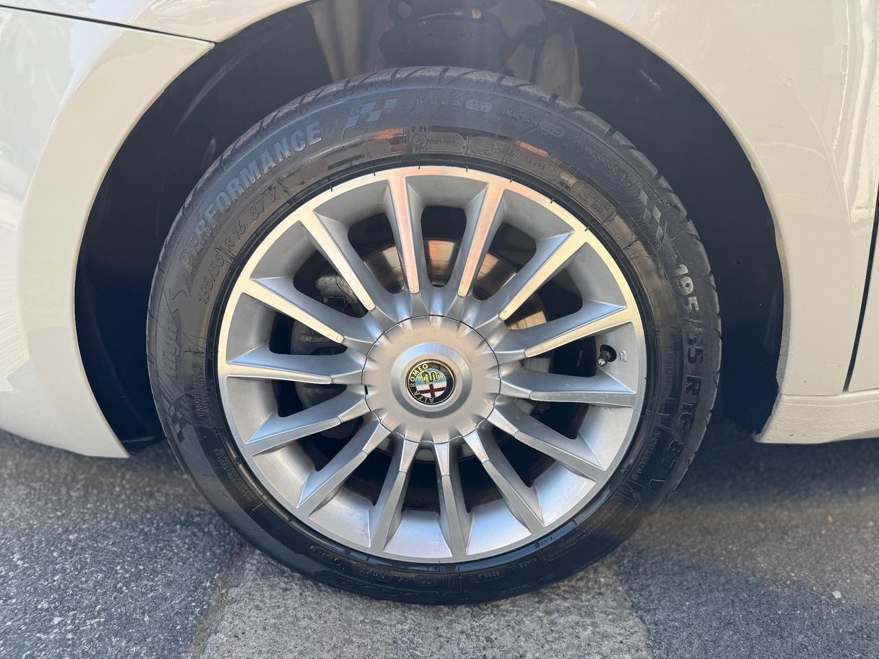 Alfa Romeo MiTo 1.3 JTDm 85 CV S&S Distinctive