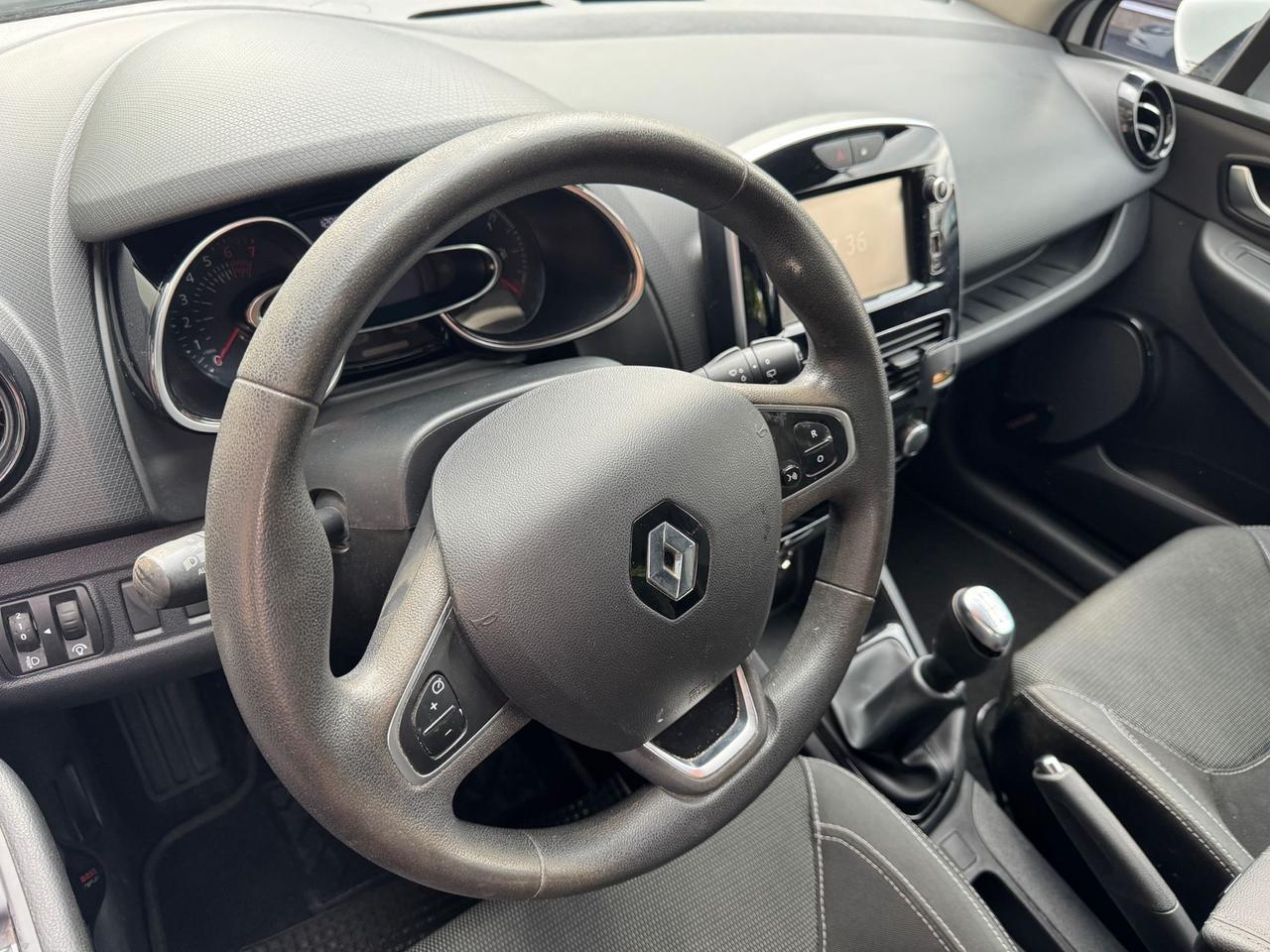 Renault Clio 1.2 benzina 75cv - Garanzia 24 Mesi