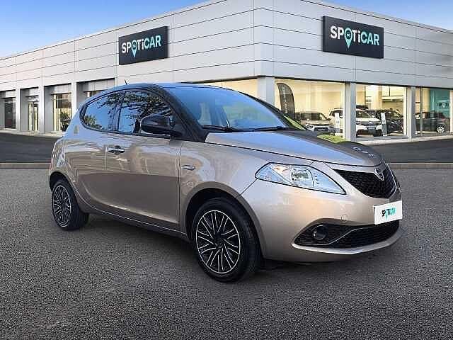 Lancia Ypsilon 1.0 FireFly 5 porte S&S Hybrid GOLD