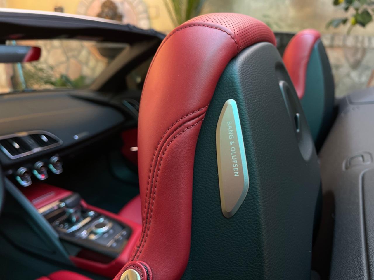 Audi R8 Spyder 5.2 FSI quattro S tronic,Bangolufsen,carbonio