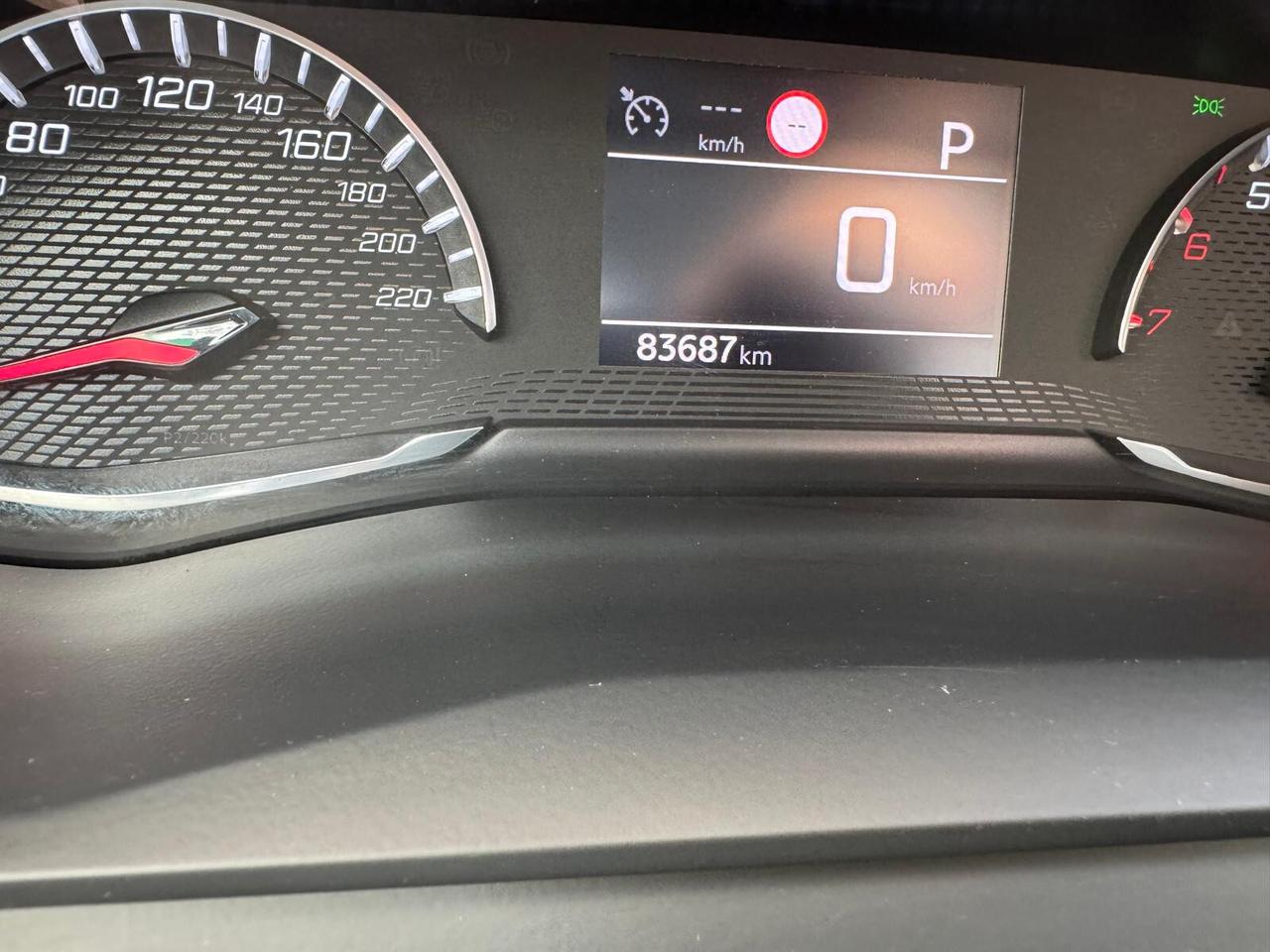 Peugeot 2008 PureTech 130 S&S EAT8 Active Pack