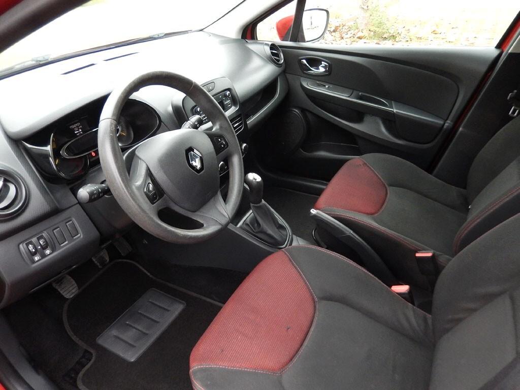 RENAULT CLIO IV 1.2 benzina - SI NEOPATENTATI
