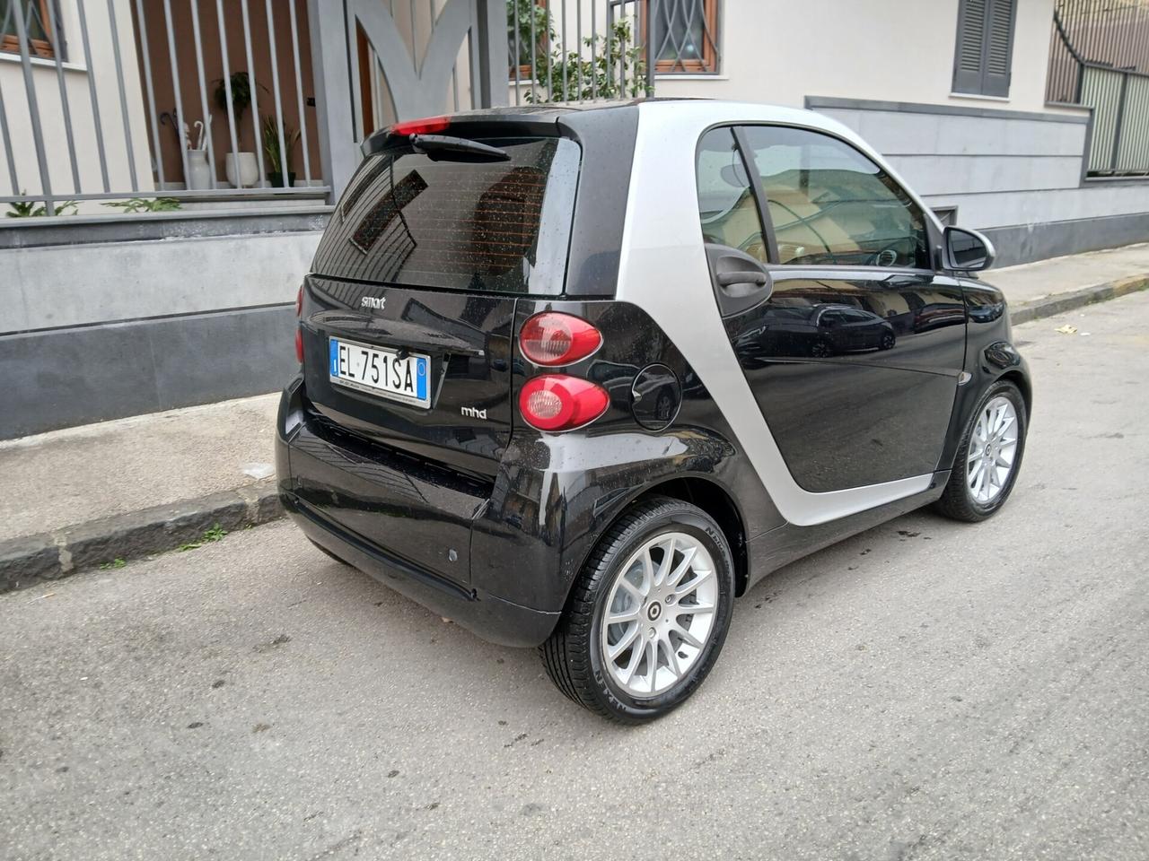 Smart ForTwo 1000 52 kW con IDROGUIDA