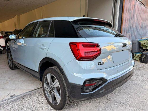 AUDI Q2 30 TDI S tronic Identity Black