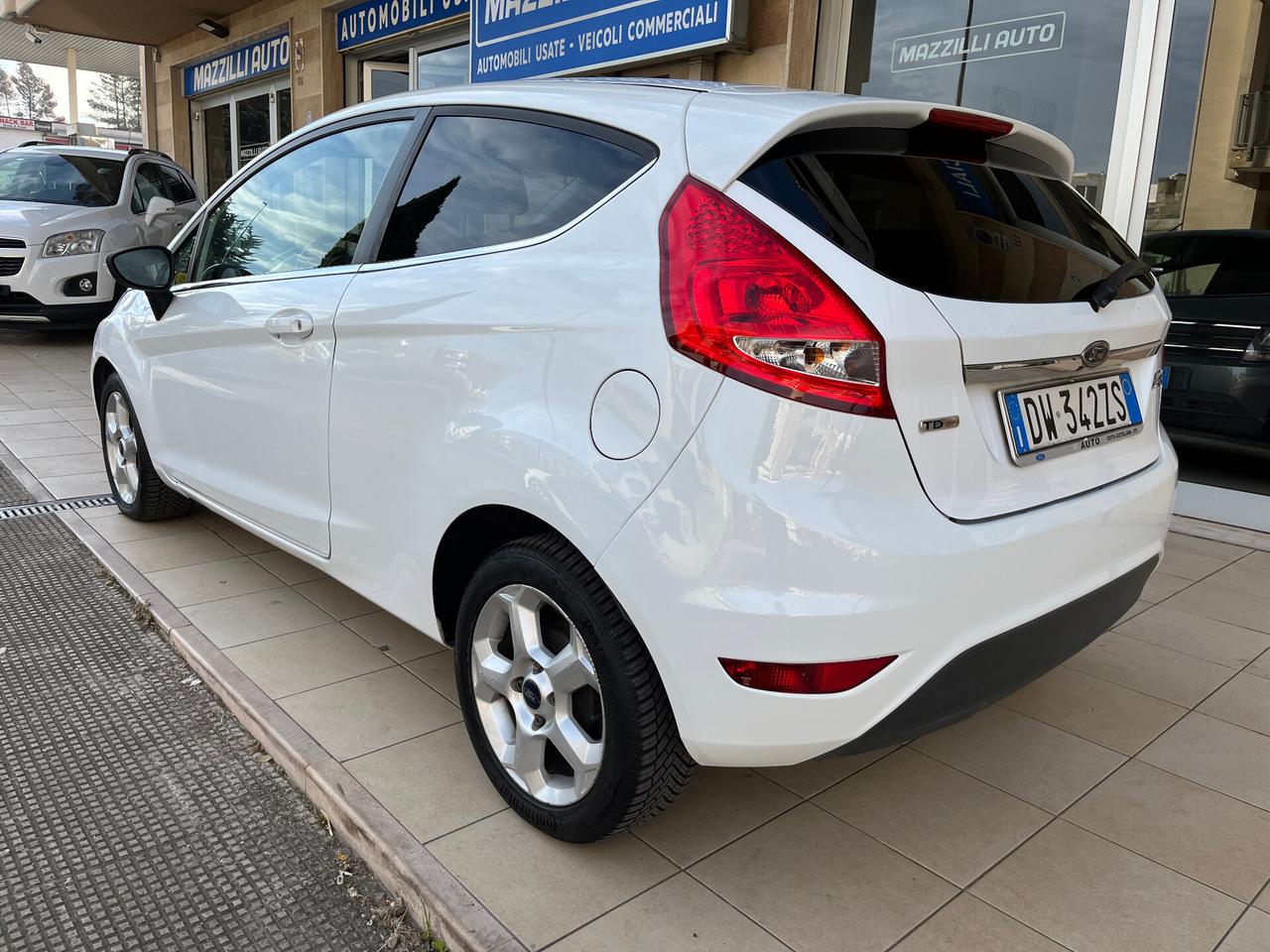 Ford Fiesta 1.4 TDCi 68CV 3 porte Titanium