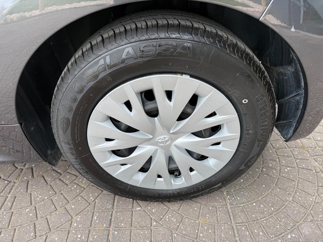 Toyota Yaris 1.5 Hybrid 5 porte Trend
