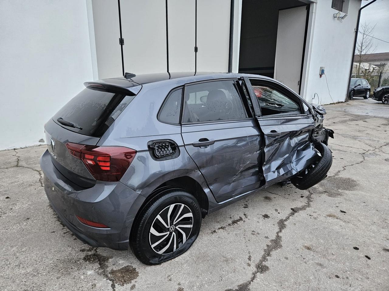 Volkswagen Polo 1.0 evo Life 80cv INCIDENTATA