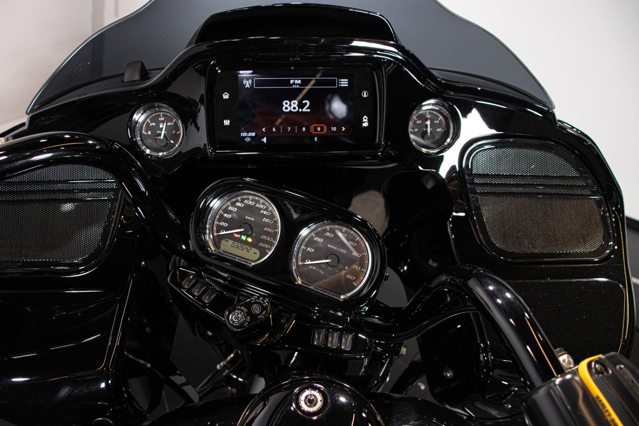 2019 HARLEY DAVIDSON ROAD GLIDE RDS02037