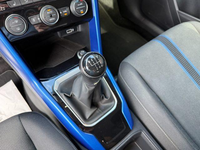 VOLKSWAGEN T-Roc 1.6 TDI Style GANCIO ACC Navi 17" Bluetooth
