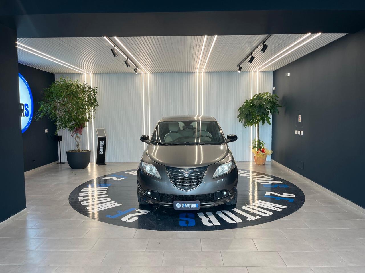 Lancia Ypsilon 1.3 MJT 16V 95 CV 5 porte S&S Silver