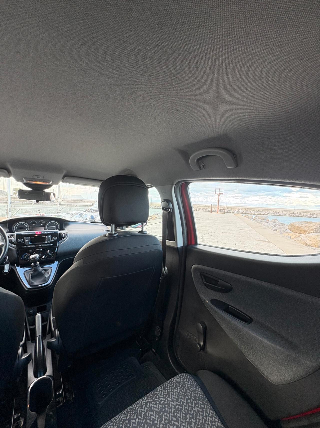 Lancia Ypsilon 1.0 FireFly 5 porte S&S Hybrid