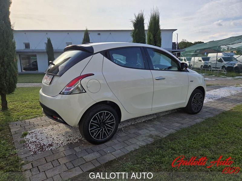 Lancia Ypsilon 1.0 FireFly S&S Hybrid Oro-NESSUN OBBL. FIN.