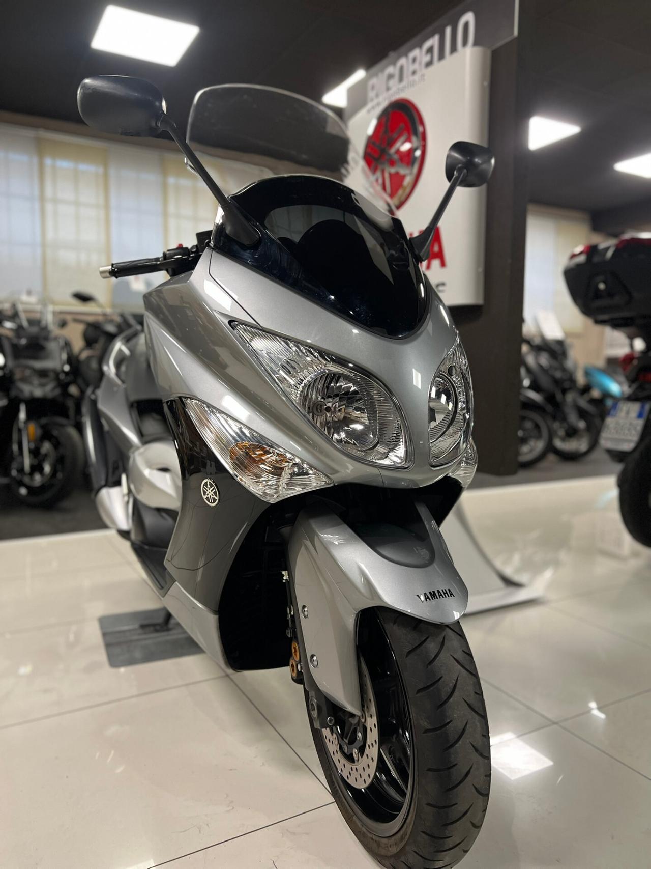 Yamaha T Max