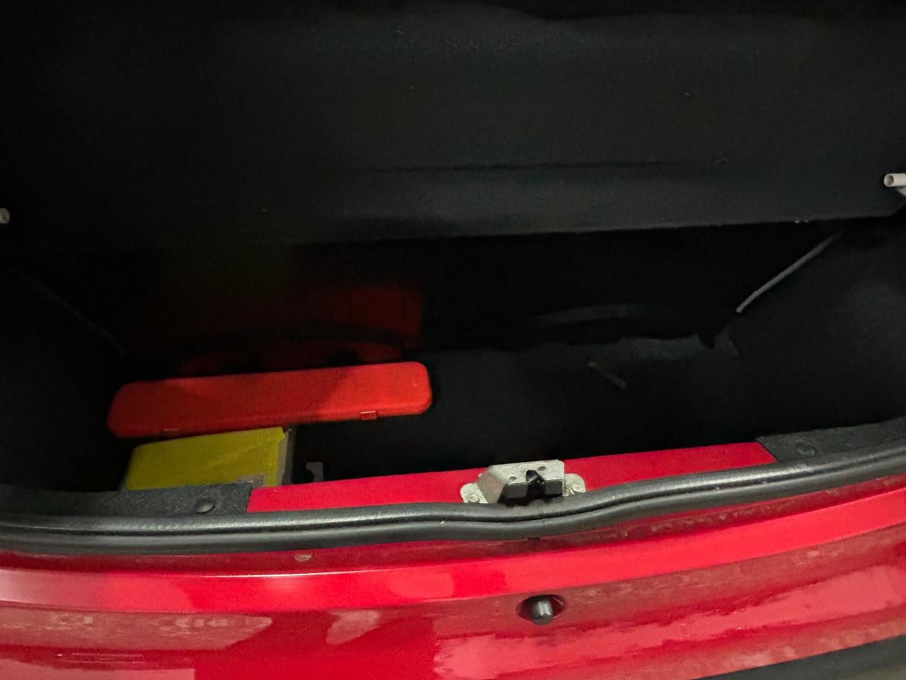 Peugeot 107 1.0 Benz Servosterzo A/C