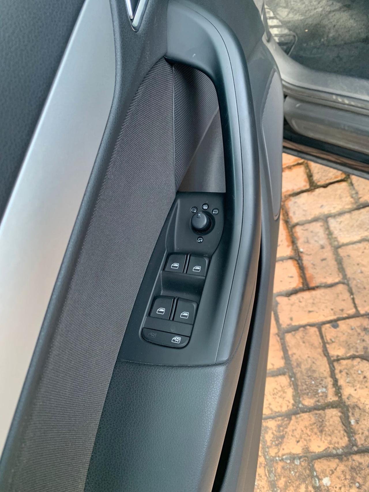 Audi Q3 2.0 TDI 150 CV S tronic Business