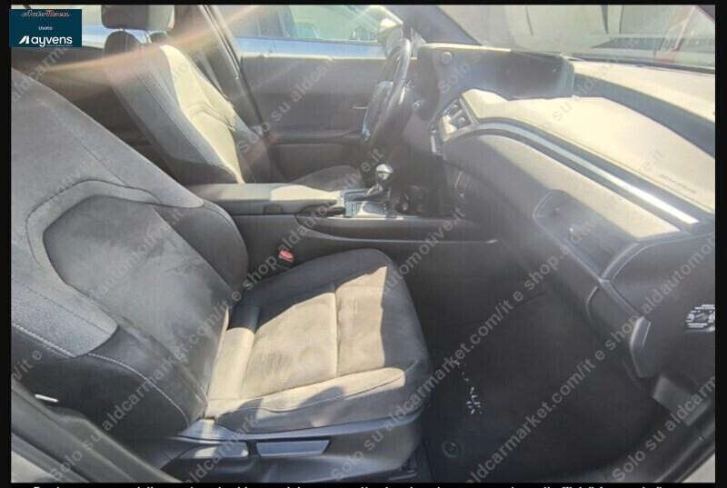 Lexus UX Hybrid Business