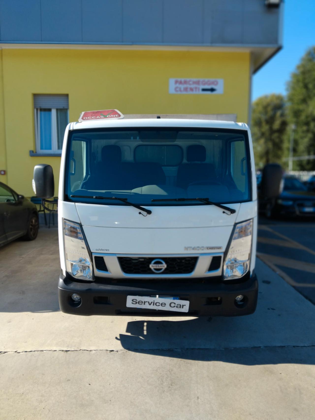 Nissan nt 400