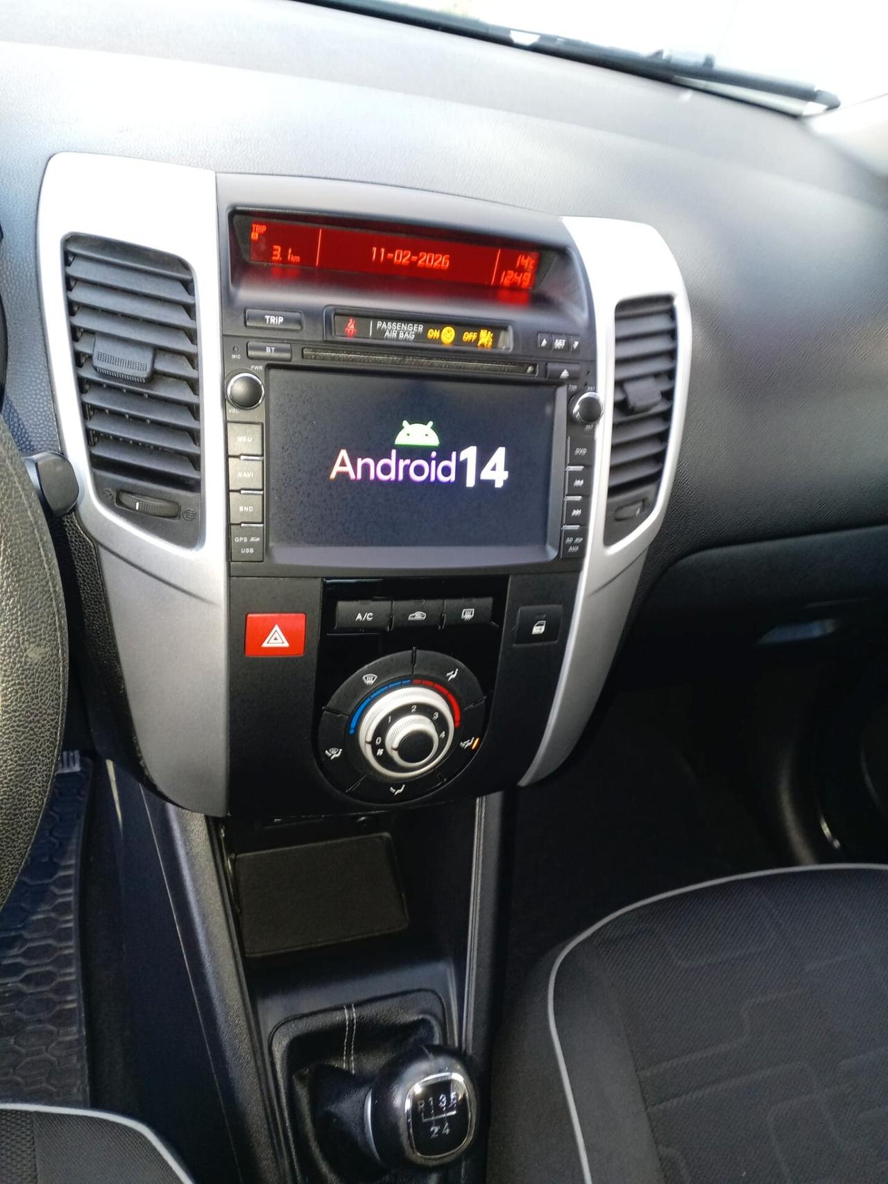 KIA VENGA 1.4 BENZINA 5 PORTE