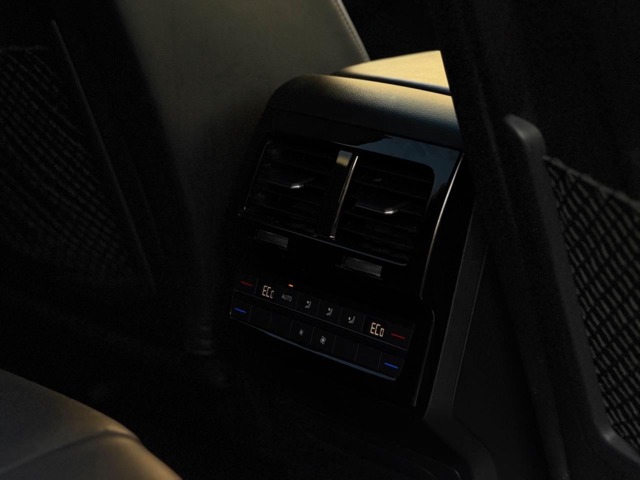 VOLKSWAGEN TOUAREG 3.0 V6 EHYBRID 340 CV PLUG-IN HYBRID