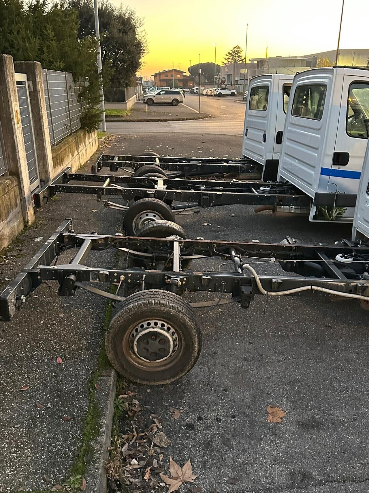 Iveco a telaio ruota singola