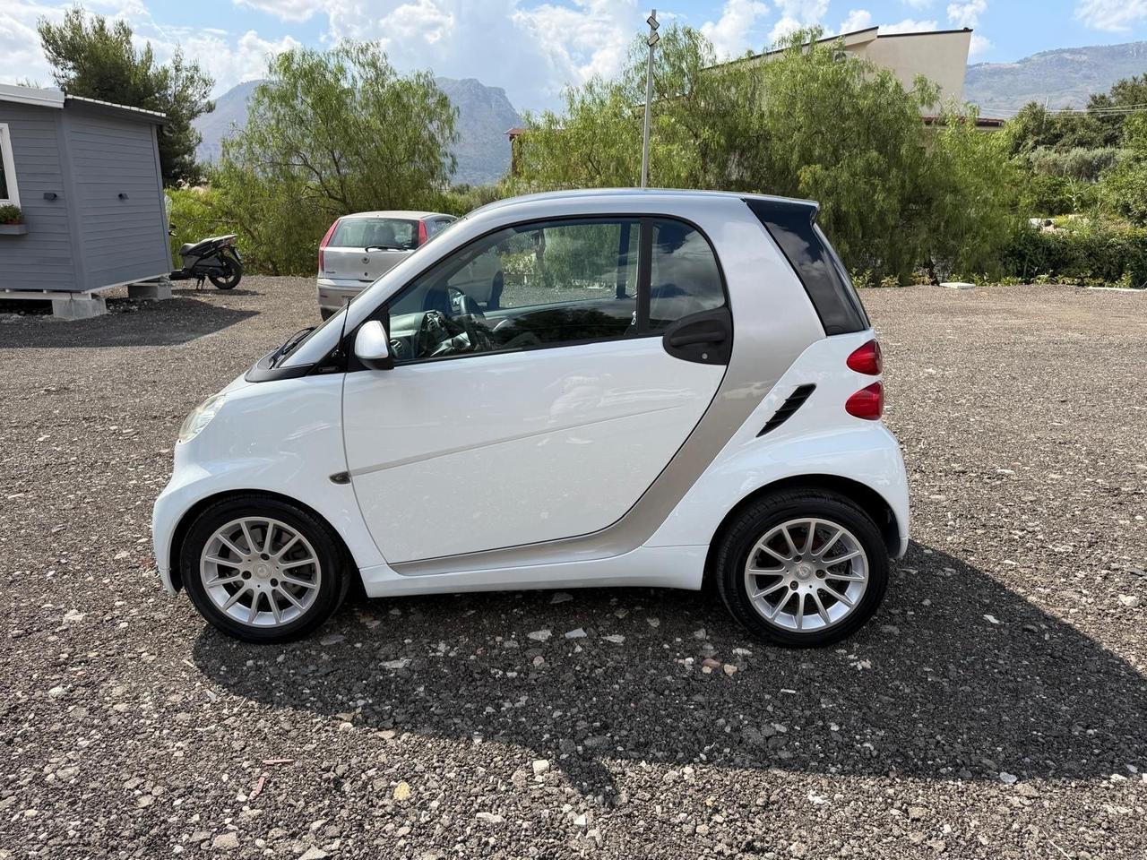 Smart ForTwo 1000 62 kW coupé passion